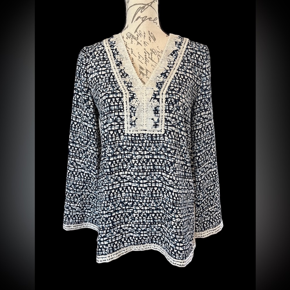 NWOT Tory Burch Navy Cream Printed Tunic Top Size 2 fits like Medium Embroidered